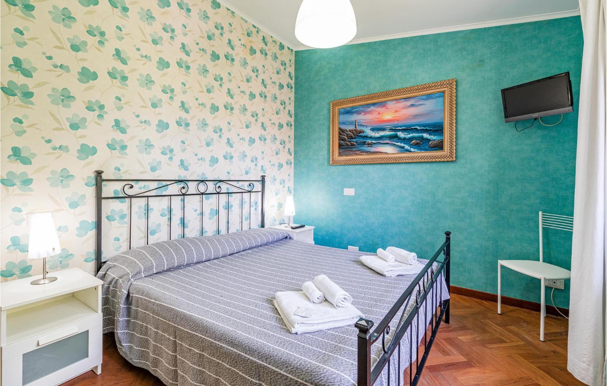 Beautiful Home In Fiumicino With Wifi エクステリア 写真