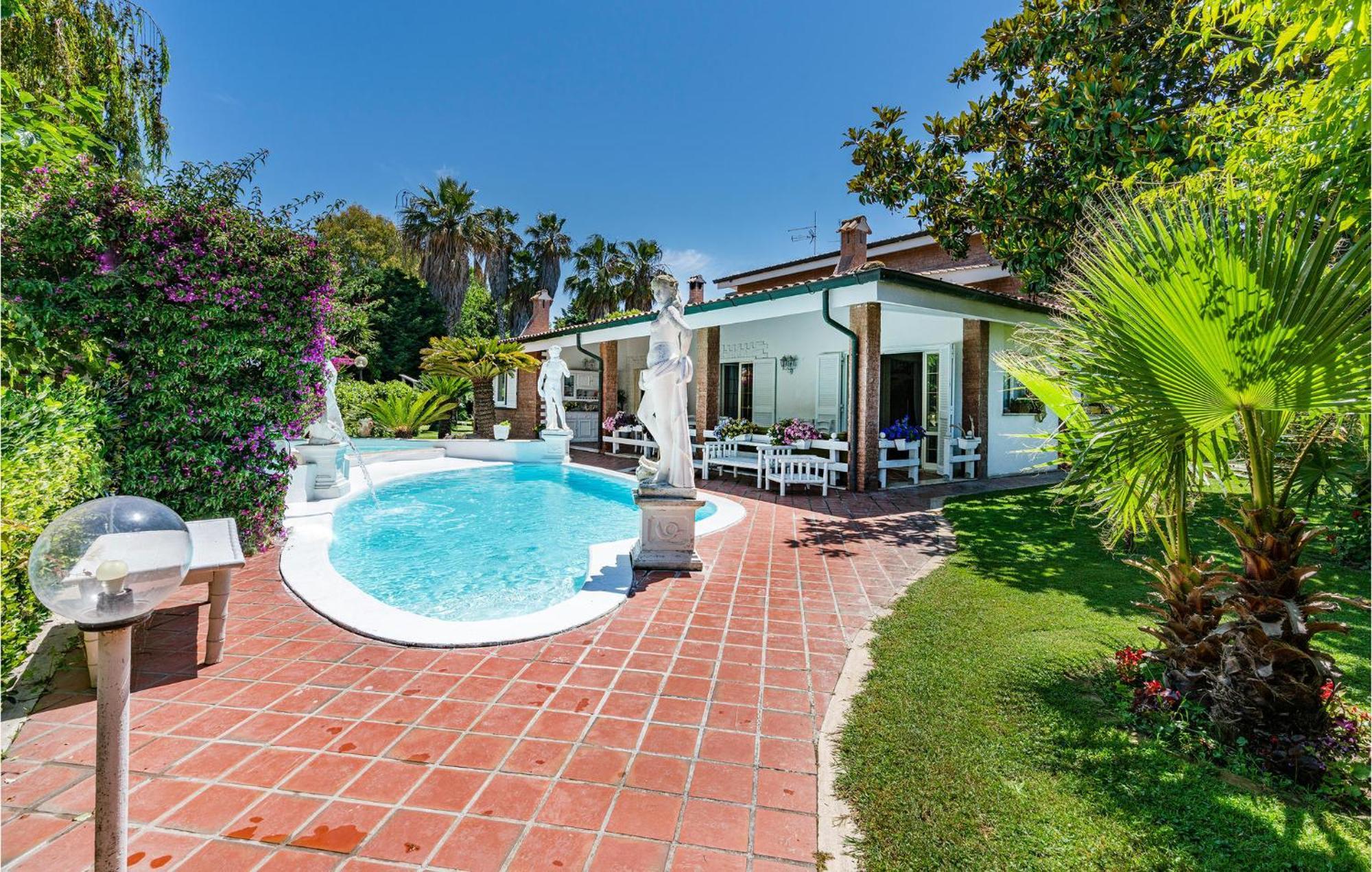 Beautiful Home In Fiumicino With Wifi エクステリア 写真