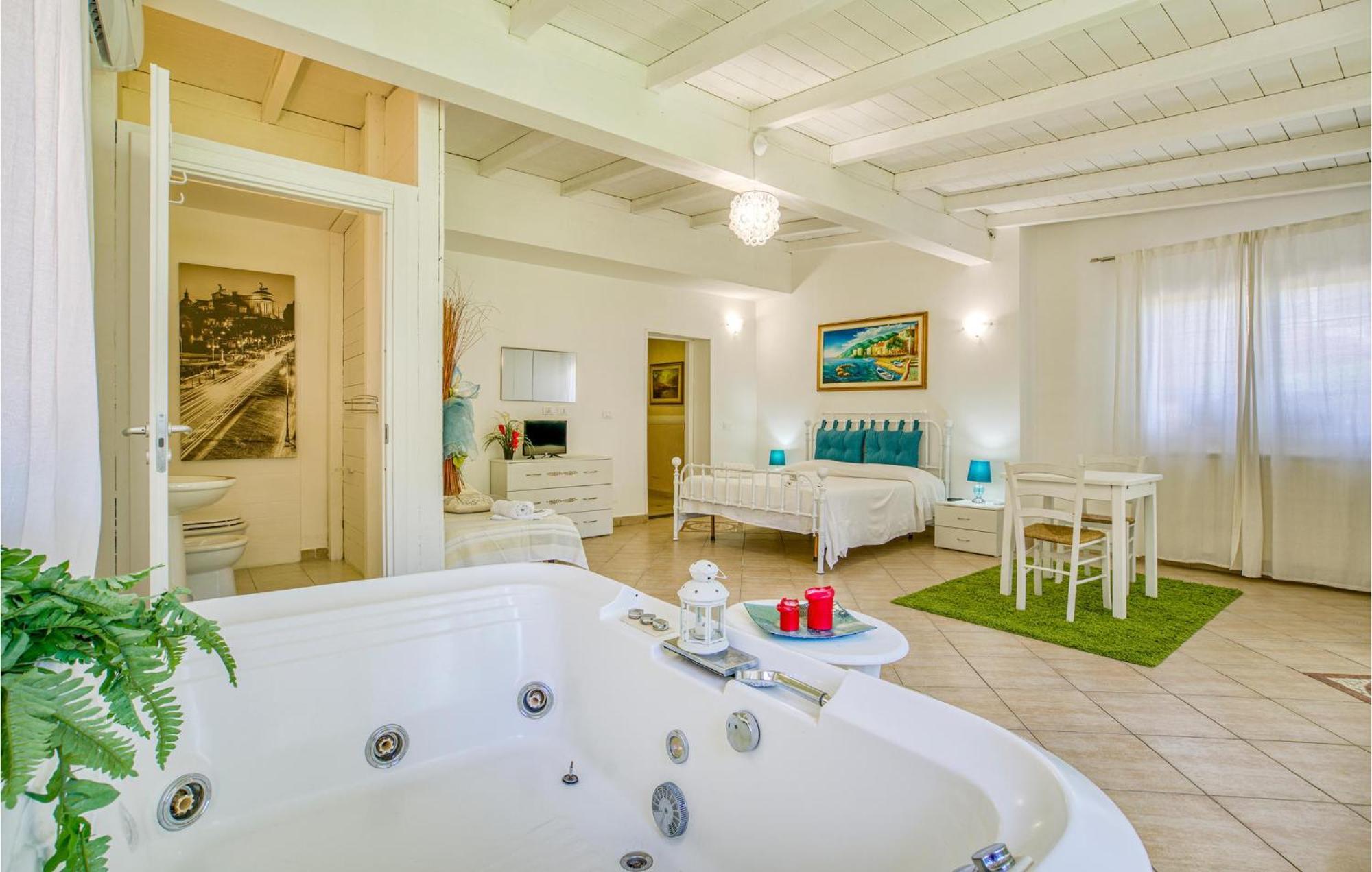 Beautiful Home In Fiumicino With Wifi エクステリア 写真