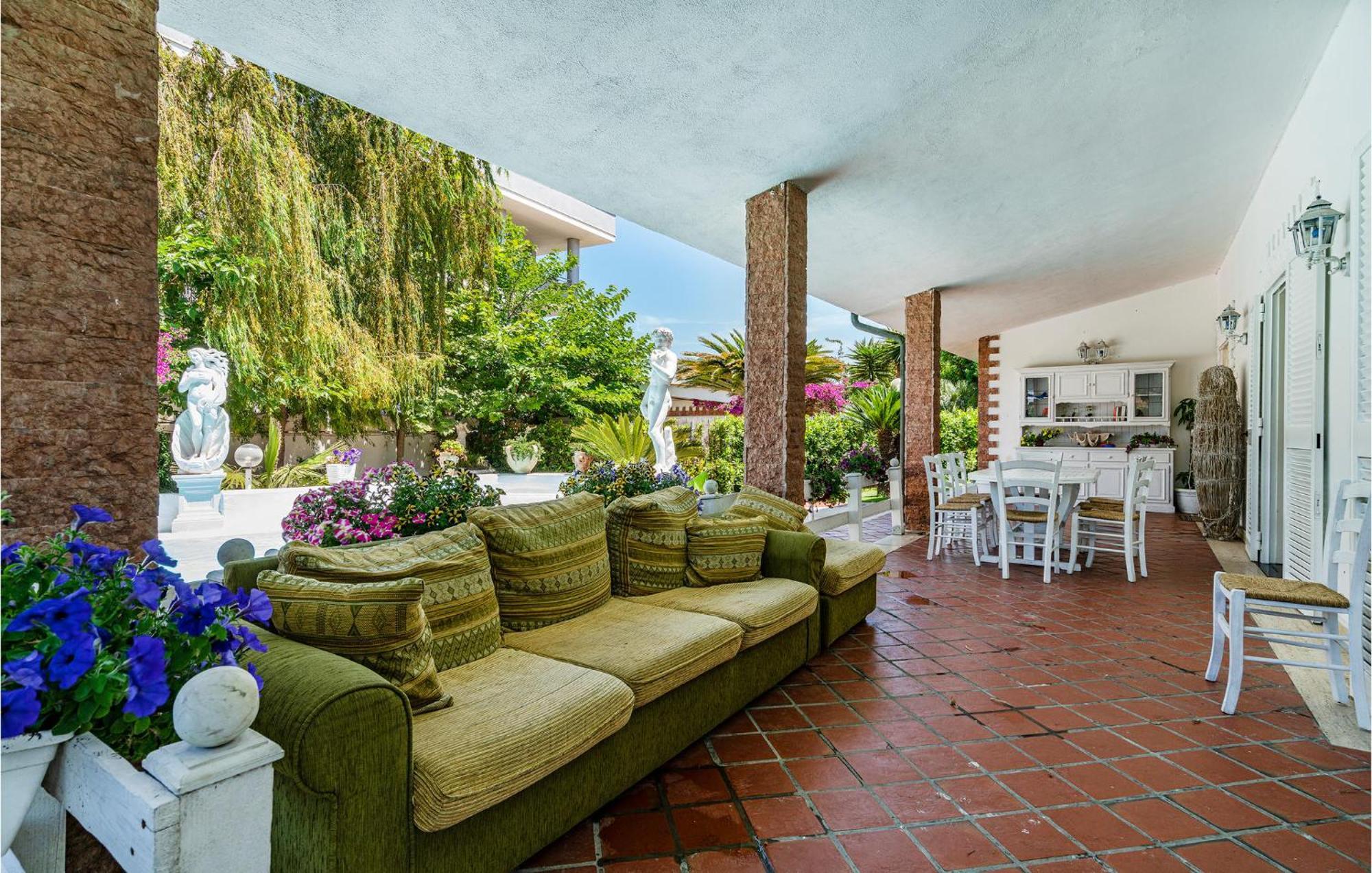 Beautiful Home In Fiumicino With Wifi エクステリア 写真